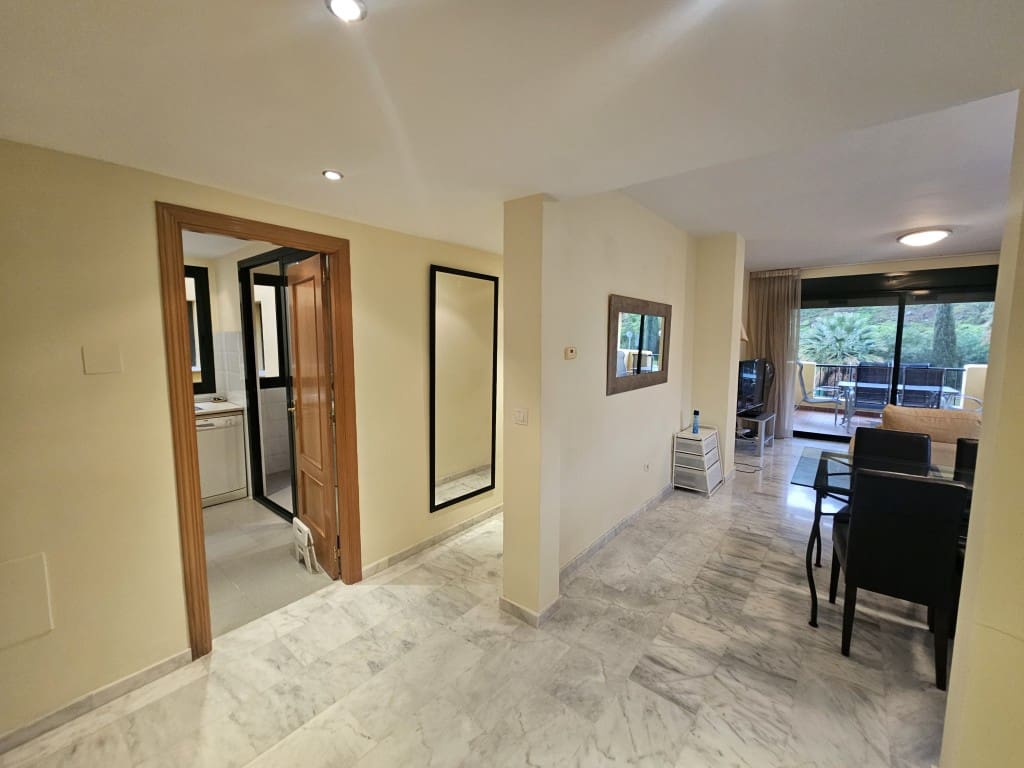 3 bedroom Apartment for sale in Riviera del Sol with pool garage - € 340,000 (Ref: 8911644)