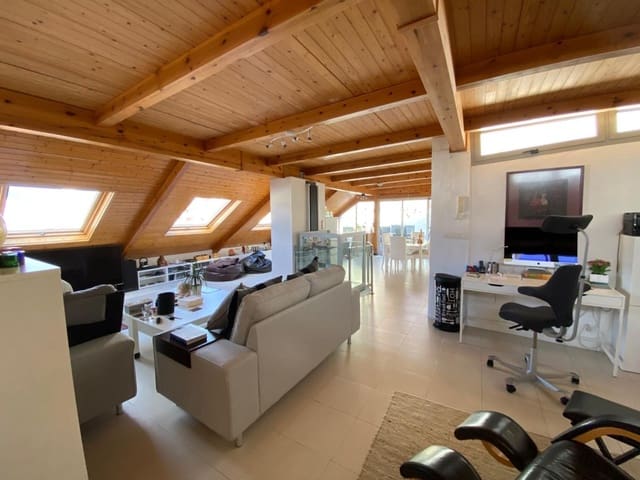 Ático de 3 habitaciones en Fuengirola en venta - 570.000 € (Ref: 8911647)