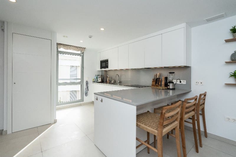 3 sovrum Takvåning till salu i Elviria med pool - 1 249 500 € (Ref: 8911652)