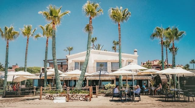 Ático de 3 habitaciones en Elviria, Marbella en venta con piscina - 1.249.500 € (Ref: 8911652)