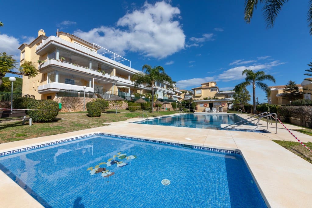 3 soveværelse Lejlighed til salg i Cabopino med swimmingpool garage - € 458.000 (Ref: 8911653)