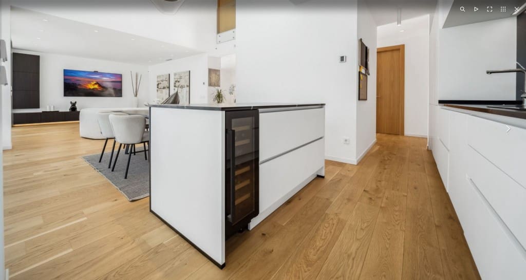 4 sypialnia Willa na sprzedaż w Marbesa z basenem garażem - 3 890 000 € (Ref: 8911666)