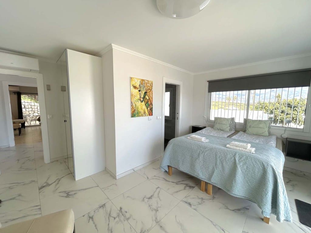 7 slaapkamer Villa te koop in Mijas Costa met zwembad - € 3.720.000 (Ref: 8911676)