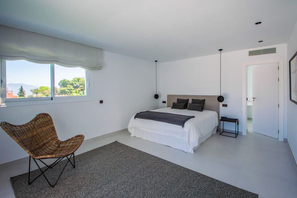 4 soveværelse Villa til salg i La Mairena med swimmingpool garage - € 2.195.000 (Ref: 8911684)