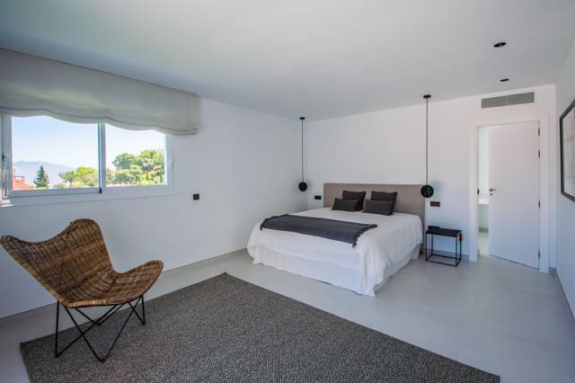 4 makuuhuone Huvila myytävänä paikassa La Mairena, Ojen mukana uima-altaan 
autotalli - 2 195 000 € (Ref: 8911684)