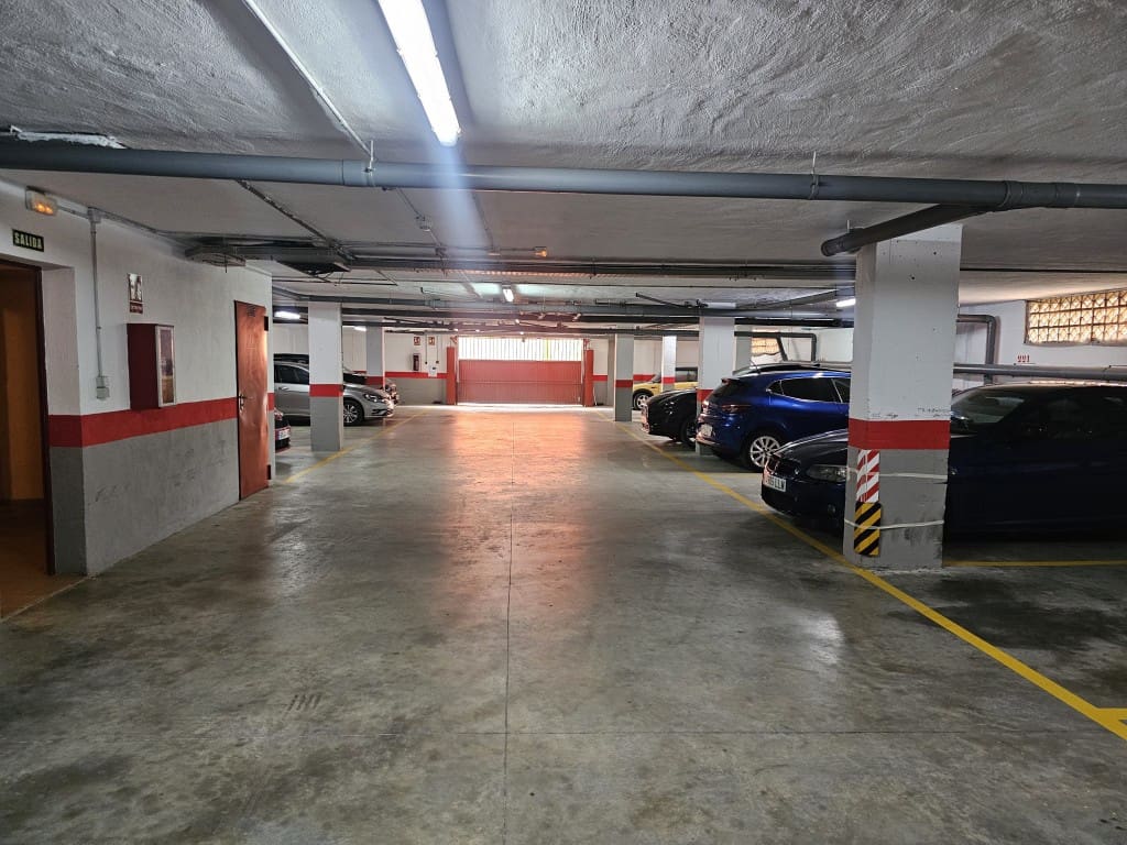 2 makuuhuone Huoneisto lomavuokrausta paikassa La Reserva mukana uima-altaan 
autotalli - 900 € (Ref: 8911690)