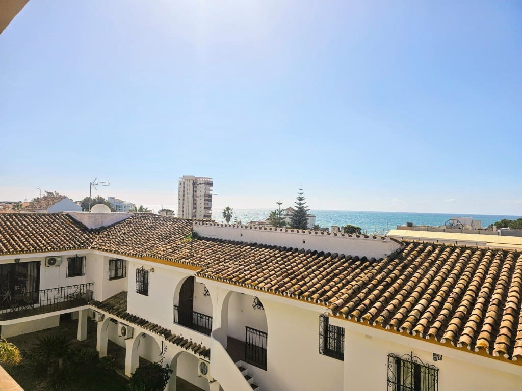 Apartamento de 2 habitaciones en Riviera del Sol en venta con piscina - 240.000 € (Ref: 8911696)
