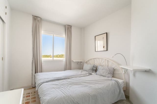 2 slaapkamer Penthouse te koop in Calahonda, Mijas met zwembad - € 290.000 (Ref: 8911697)