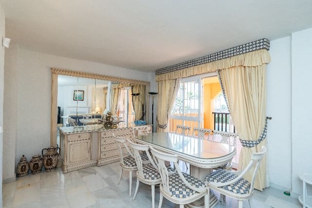 3 soveværelse Lejlighed til salg i Calahonda, Mijas med swimmingpool - € 335.000 (Ref: 8911705)