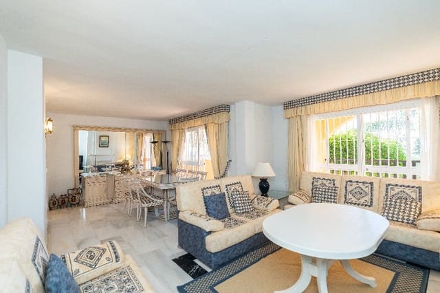 3 soveværelse Lejlighed til salg i Calahonda, Mijas med swimmingpool - € 335.000 (Ref: 8911705)