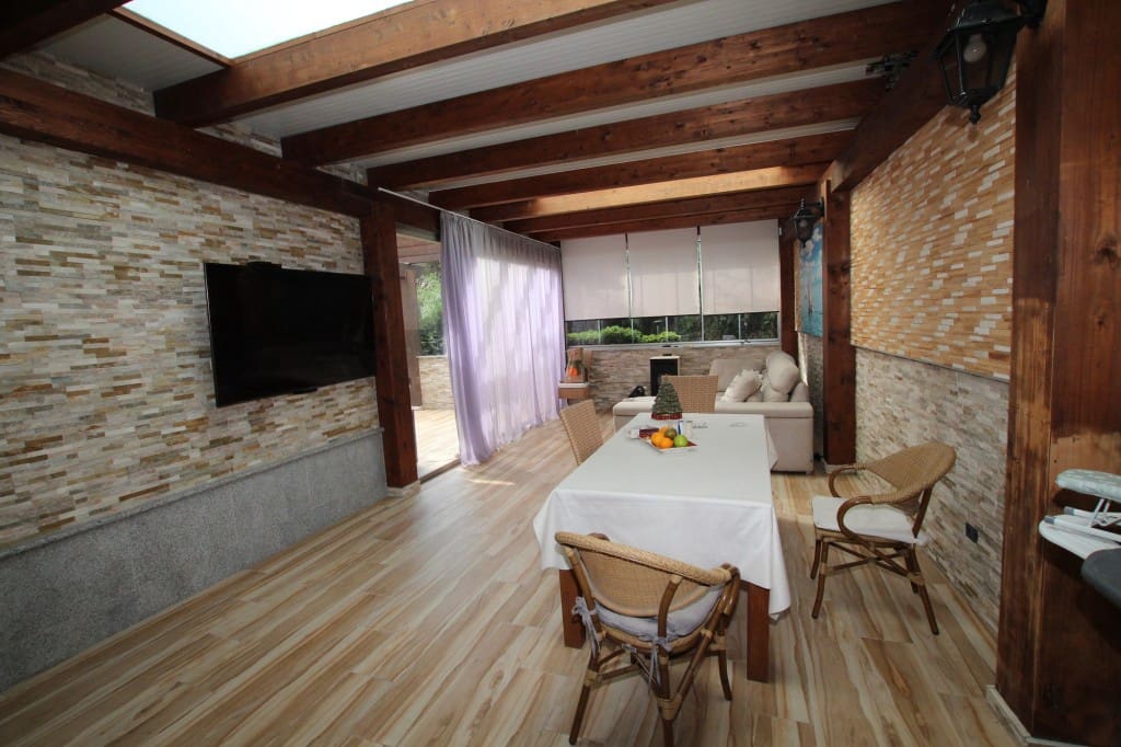 4 soveværelse Villa til salg i Carib Playa med swimmingpool garage - € 1.250.000 (Ref: 8915133)