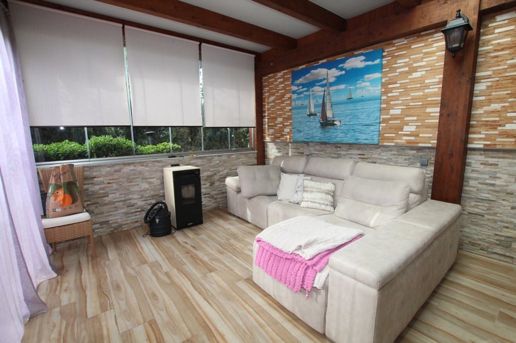 4 soveværelse Villa til salg i Carib Playa med swimmingpool garage - € 1.250.000 (Ref: 8915133)