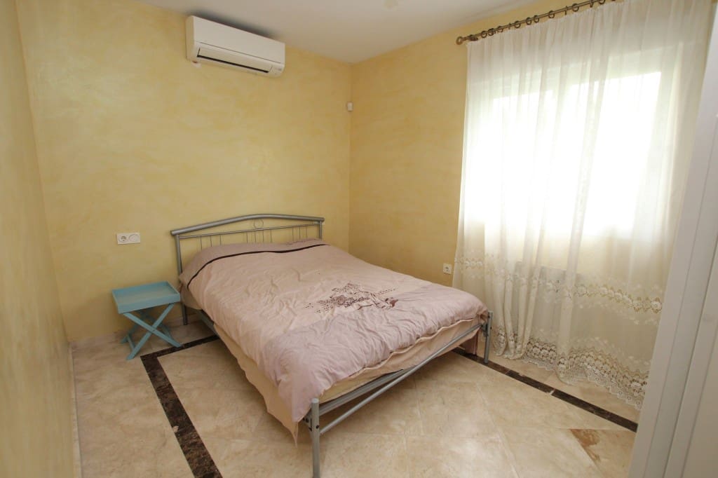 4 soveværelse Villa til salg i Carib Playa med swimmingpool garage - € 1.250.000 (Ref: 8915133)