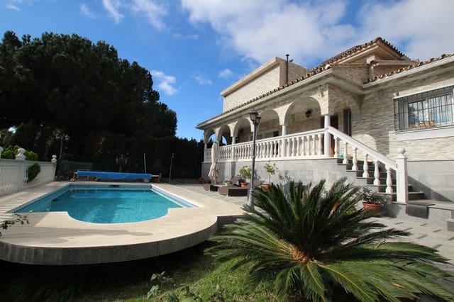 4 soverom Villa til salgs i Carib Playa, Marbella med svømmebasseng garasje - € 1 350 000 (Ref: 8915133)