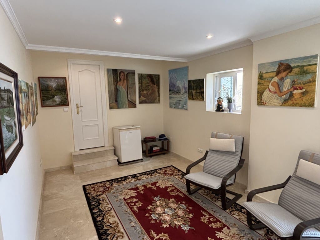 5 soveværelse Villa til salg i La Capellania med swimmingpool - € 1.890.000 (Ref: 8921186)