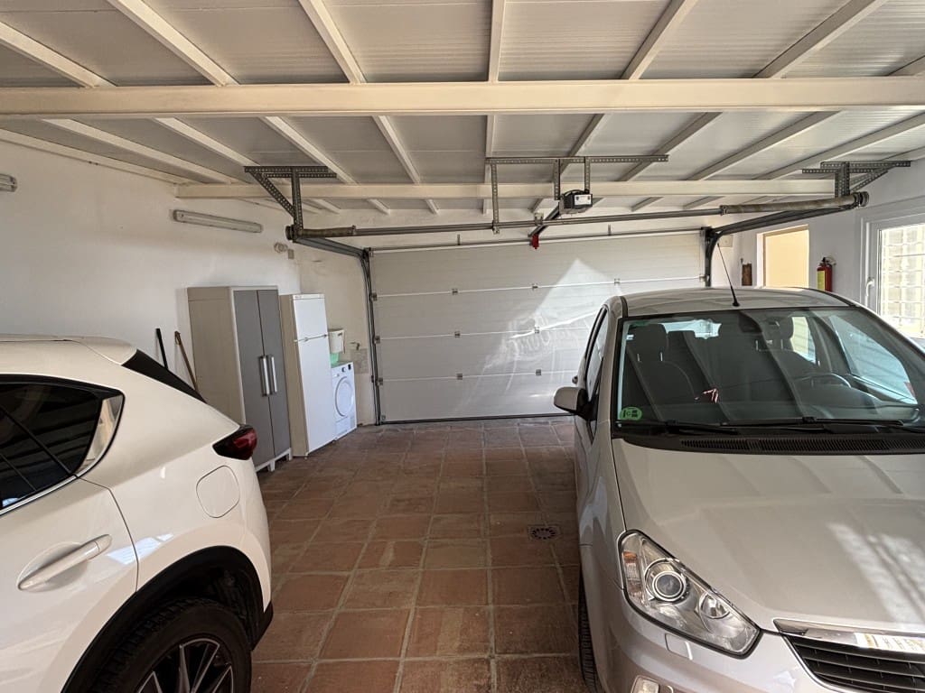 5 soveværelse Villa til salg i La Capellania med swimmingpool - € 1.890.000 (Ref: 8921186)