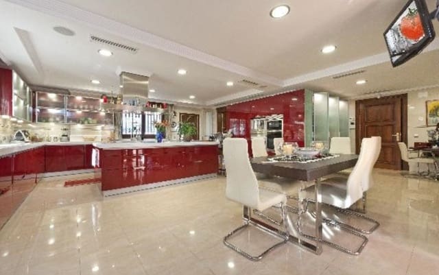 7 soveværelse Villa til salg i La Cala de Mijas, Mijas med swimmingpool garage - € 5.600.000 (Ref: 9004584)