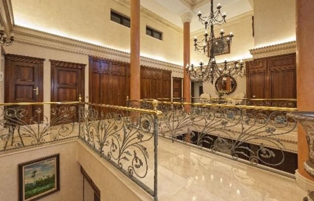 7 soveværelse Villa til salg i La Cala de Mijas, Mijas med swimmingpool garage - € 5.600.000 (Ref: 9004584)