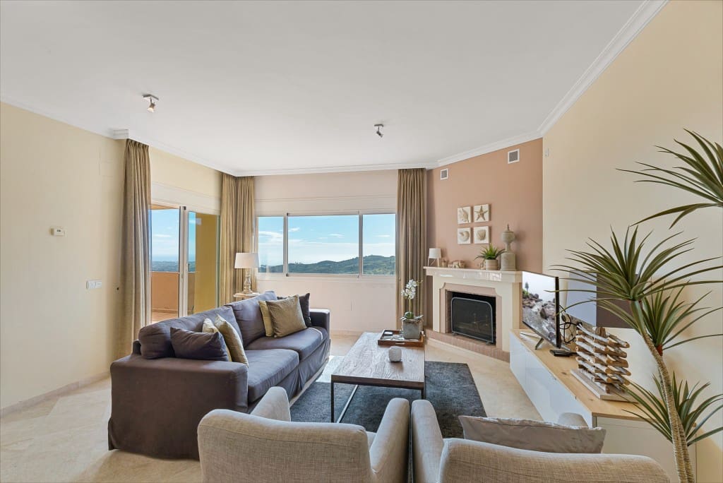 2 slaapkamer Penthouse te koop in La Mairena met zwembad - € 395.000 (Ref: 9004589)