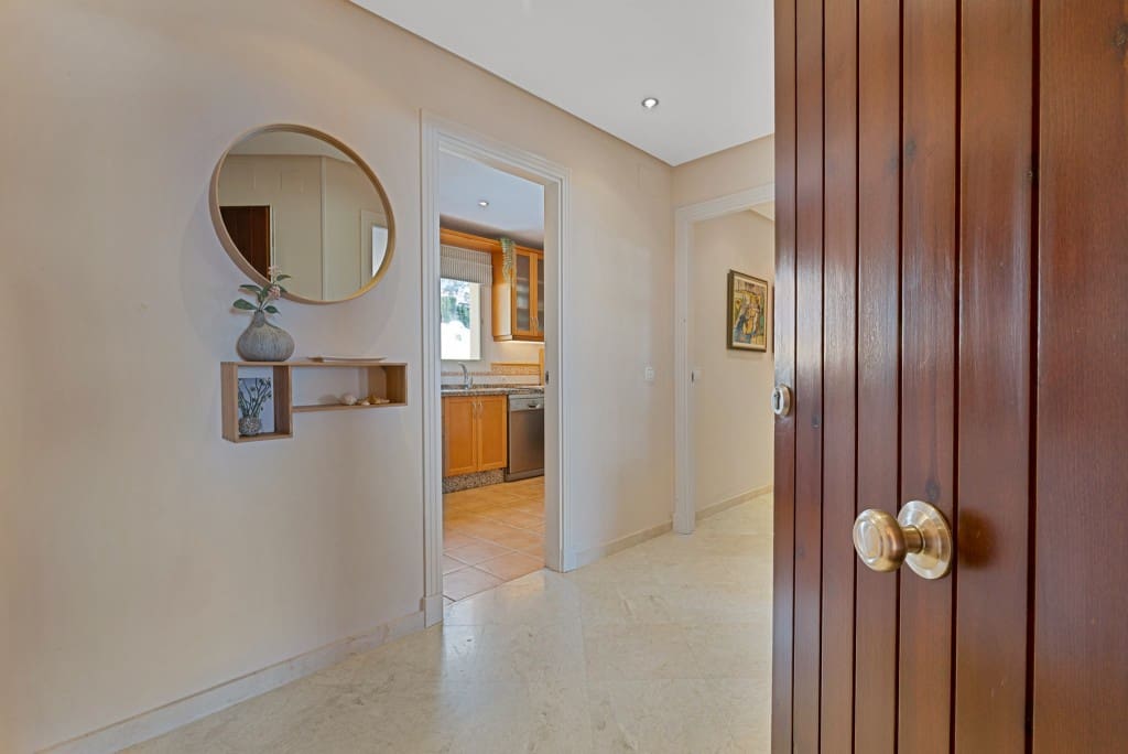 2 slaapkamer Penthouse te koop in La Mairena met zwembad - € 395.000 (Ref: 9004589)