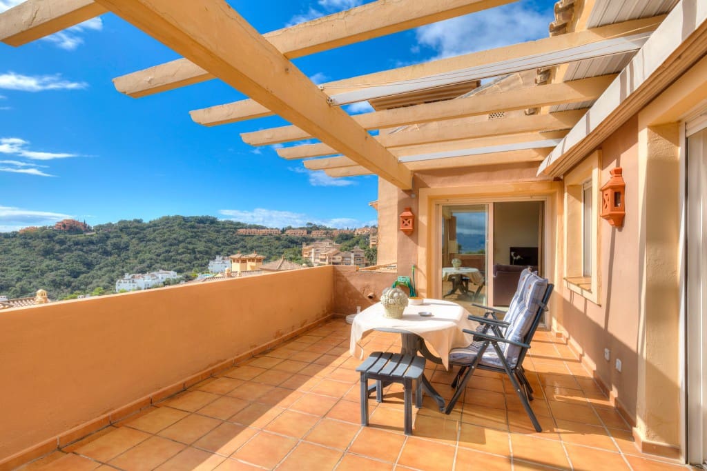 2 slaapkamer Penthouse te koop in La Mairena met zwembad - € 395.000 (Ref: 9004589)