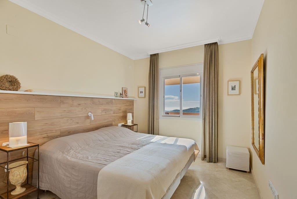 2 slaapkamer Penthouse te koop in La Mairena met zwembad - € 395.000 (Ref: 9004589)