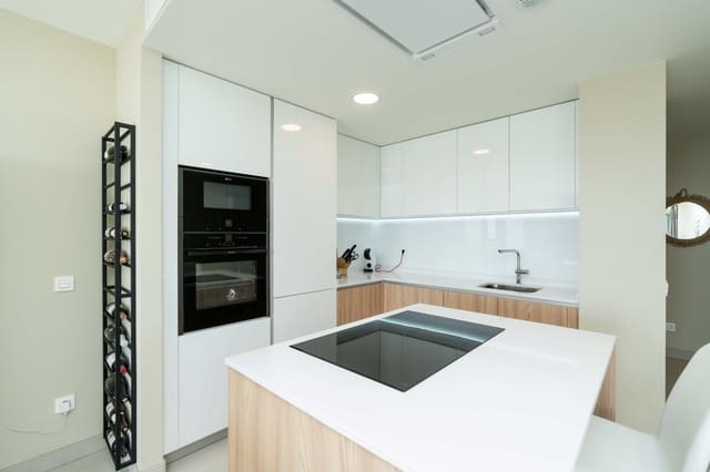 2 Zimmer Apartment zu verkaufen in La Cala de Mijas, Mijas mit Pool Garage - 749.000 € (Ref: 9004608)