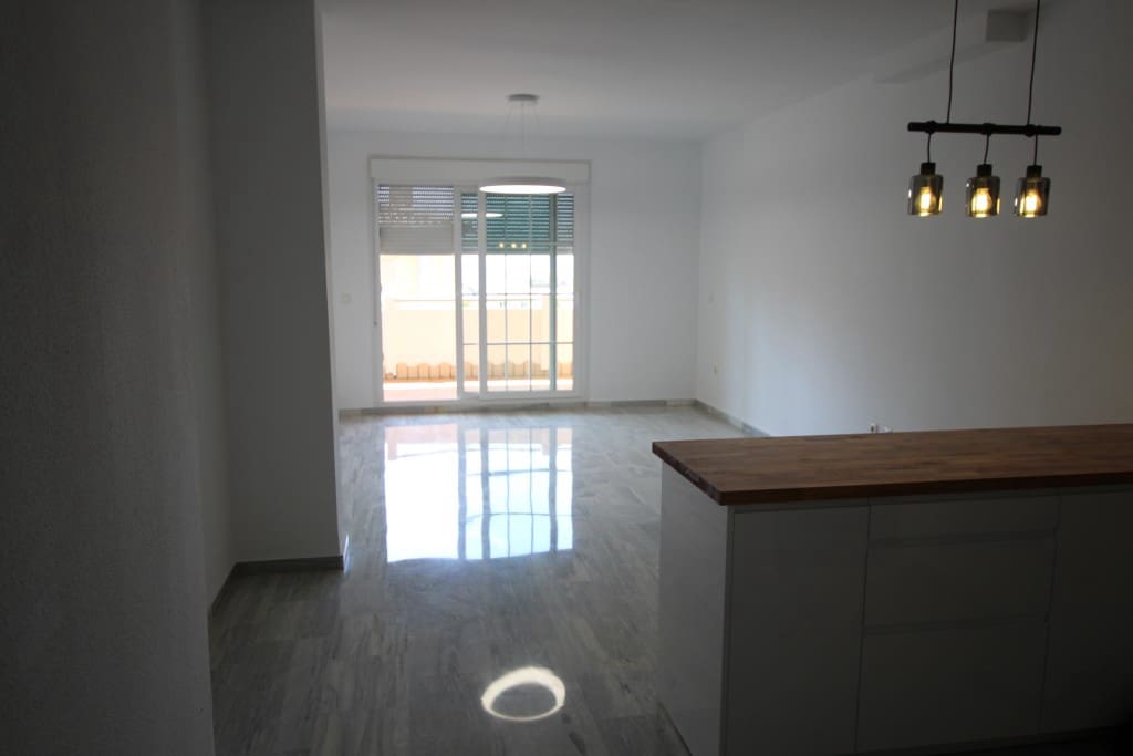 3 sypialnia Apartament na sprzedaż w Cabopino z basenem garażem - 458 000 € (Ref: 9004609)