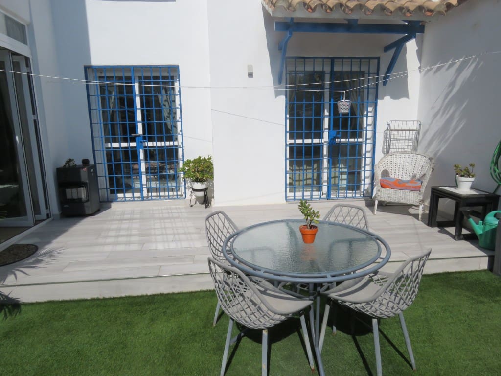 2 soveværelse Lejlighed til salg i Calahonda med swimmingpool - € 380.000 (Ref: 9034366)