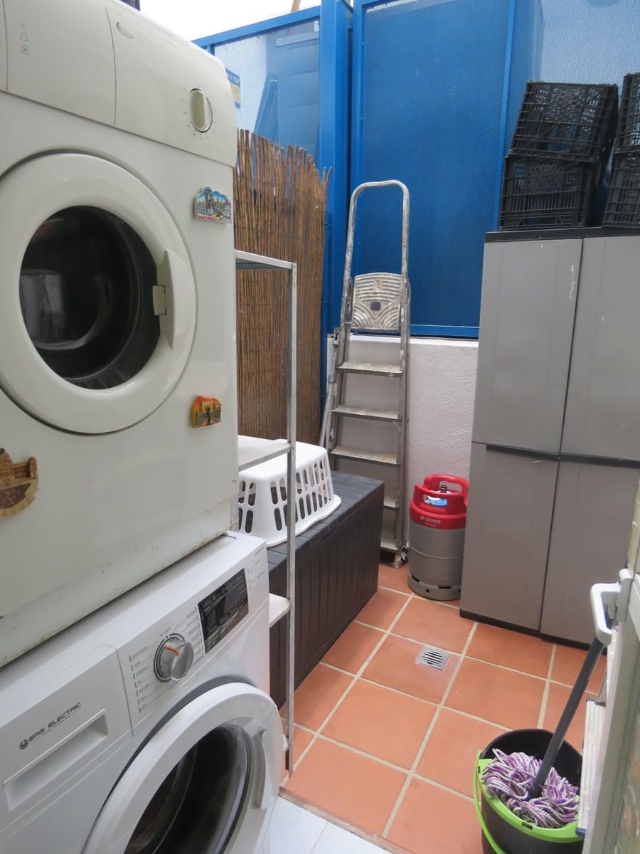 2 soveværelse Lejlighed til salg i Calahonda med swimmingpool - € 380.000 (Ref: 9034366)