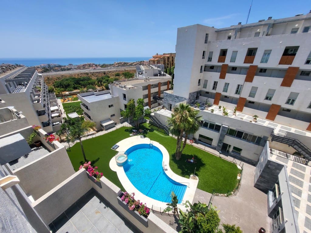 3 bedroom Penthouse for sale in Riviera del Sol with pool - € 445,000 (Ref: 9074891)