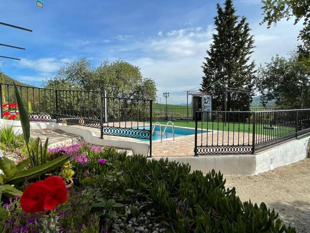 2 sypialnia Willa na sprzedaż w Alora z basenem garażem - 420 000 € (Ref: 9074901)