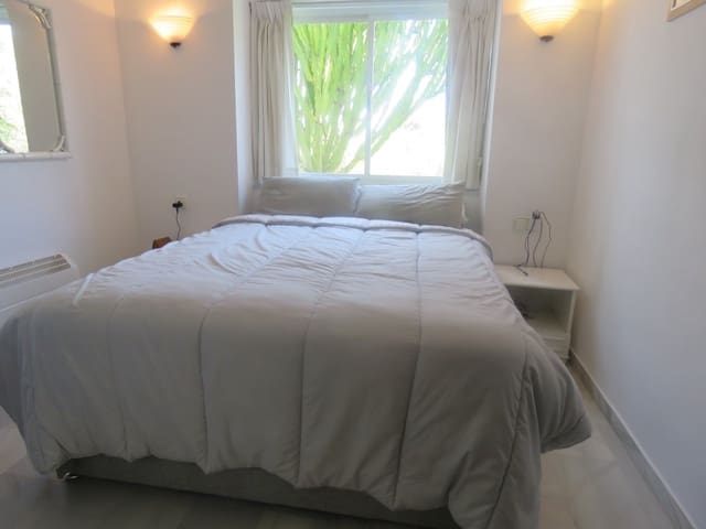 2 makuuhuone Huoneisto myytävänä paikassa Calahonda, Mijas mukana uima-altaan - 239 000 € (Ref: 9110087)