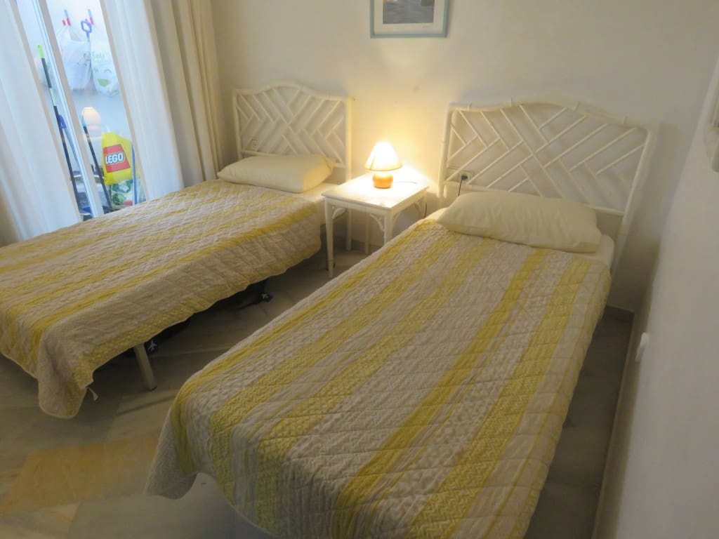 2 Zimmer Apartment zu verkaufen in Calahonda mit Pool - 239.000 € (Ref: 9110087)