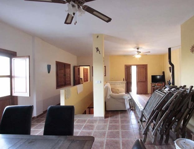 4 camera da letto Villa in vendita in Guaro con piscina garage - 425.000 € (Rif: 9146822)