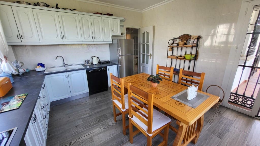 4 soveværelse Villa til salg i Elviria med swimmingpool garage - € 1.395.000 (Ref: 9146836)