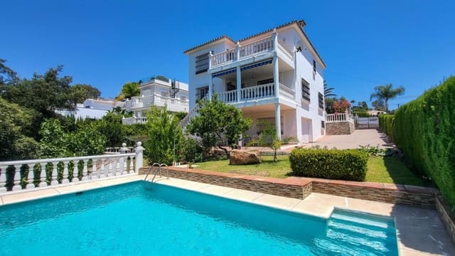 4 soveværelse Villa til salg i Elviria, Marbella med swimmingpool garage - € 1.395.000 (Ref: 9146836)