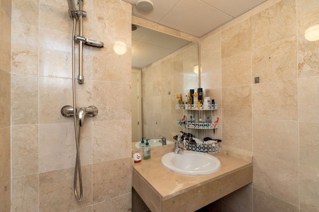 2 bedroom Apartment for sale in La Cala de Mijas with pool - € 279,000 (Ref: 9146842)