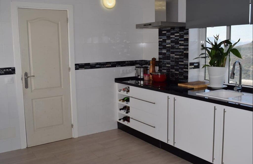 10 soveværelse Villa til salg i Pruna med swimmingpool - € 1.500.000 (Ref: 9146844)