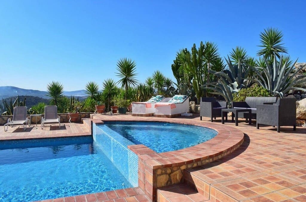 10 soveværelse Villa til salg i Pruna med swimmingpool - € 1.500.000 (Ref: 9146844)