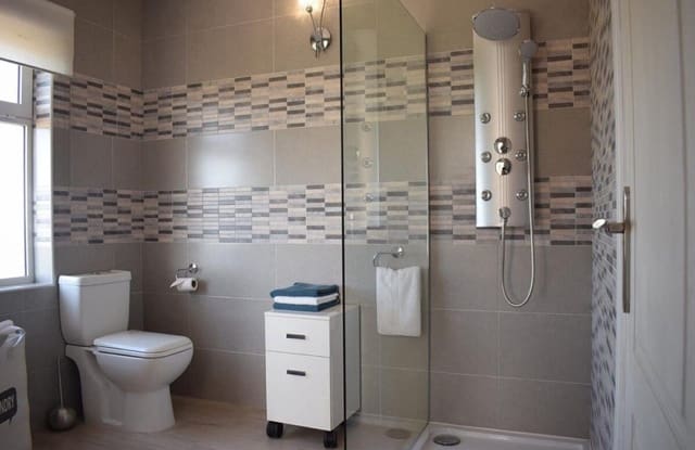 10 soveværelse Villa til salg i Pruna med swimmingpool - € 1.500.000 (Ref: 9146844)