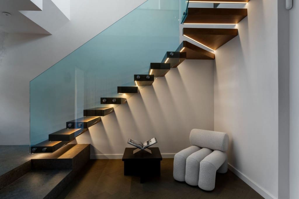 4 bedroom Penthouse for sale in Nueva Andalucia with pool - € 3,995,000 (Ref: 9146853)