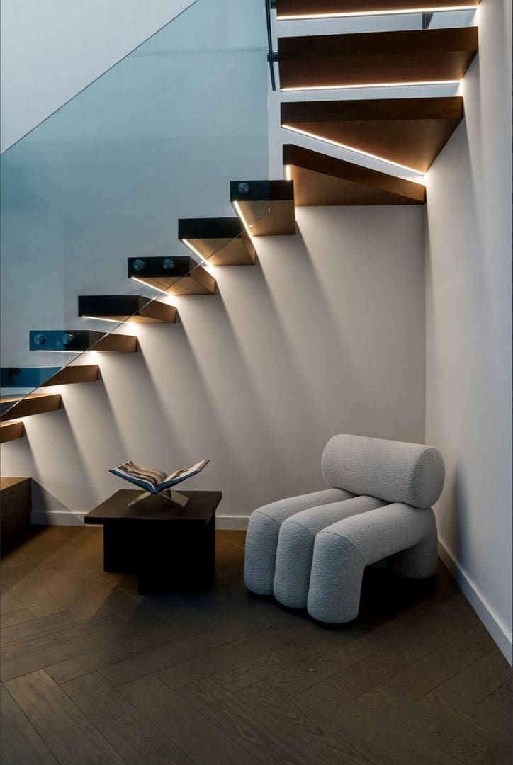 4 bedroom Penthouse for sale in Nueva Andalucia with pool - € 3,995,000 (Ref: 9146853)