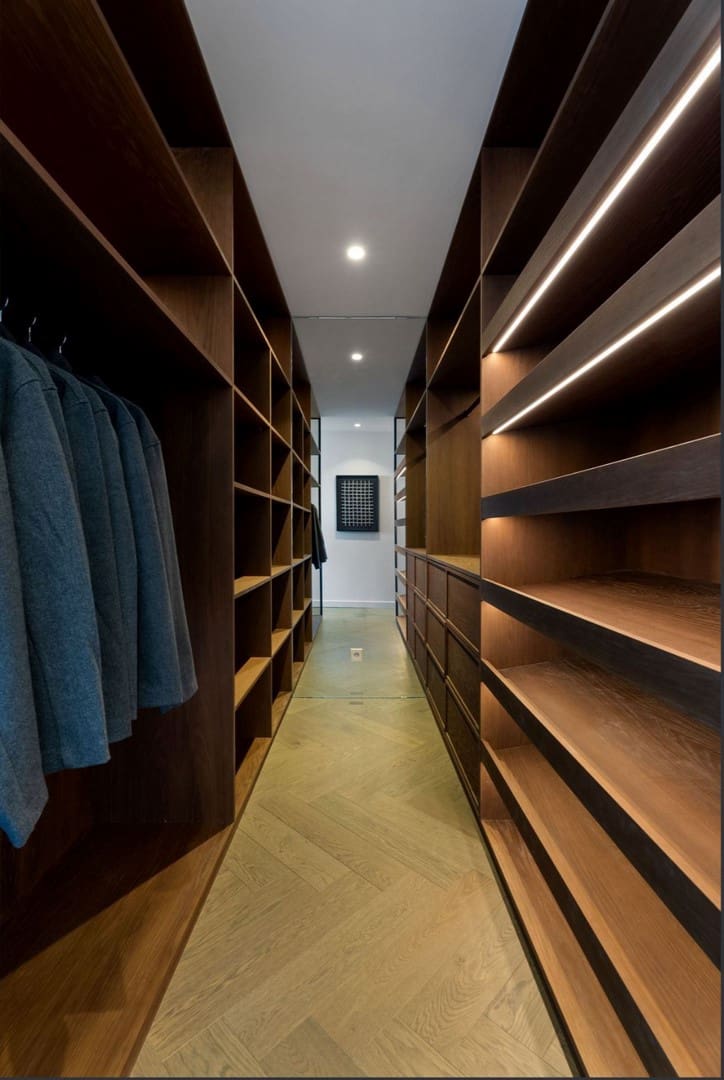 4 bedroom Penthouse for sale in Nueva Andalucia with pool - € 3,995,000 (Ref: 9146853)