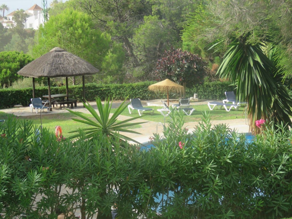 Apartamento de 2 habitaciones en Calahonda en venta - 299.000 € (Ref: 9163546)