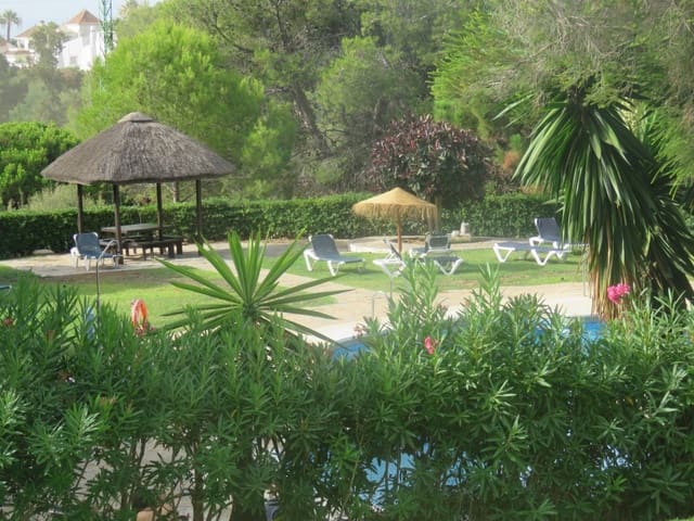 Apartamento de 2 habitaciones en Calahonda, Mijas en venta - 299.000 € (Ref: 9163546)