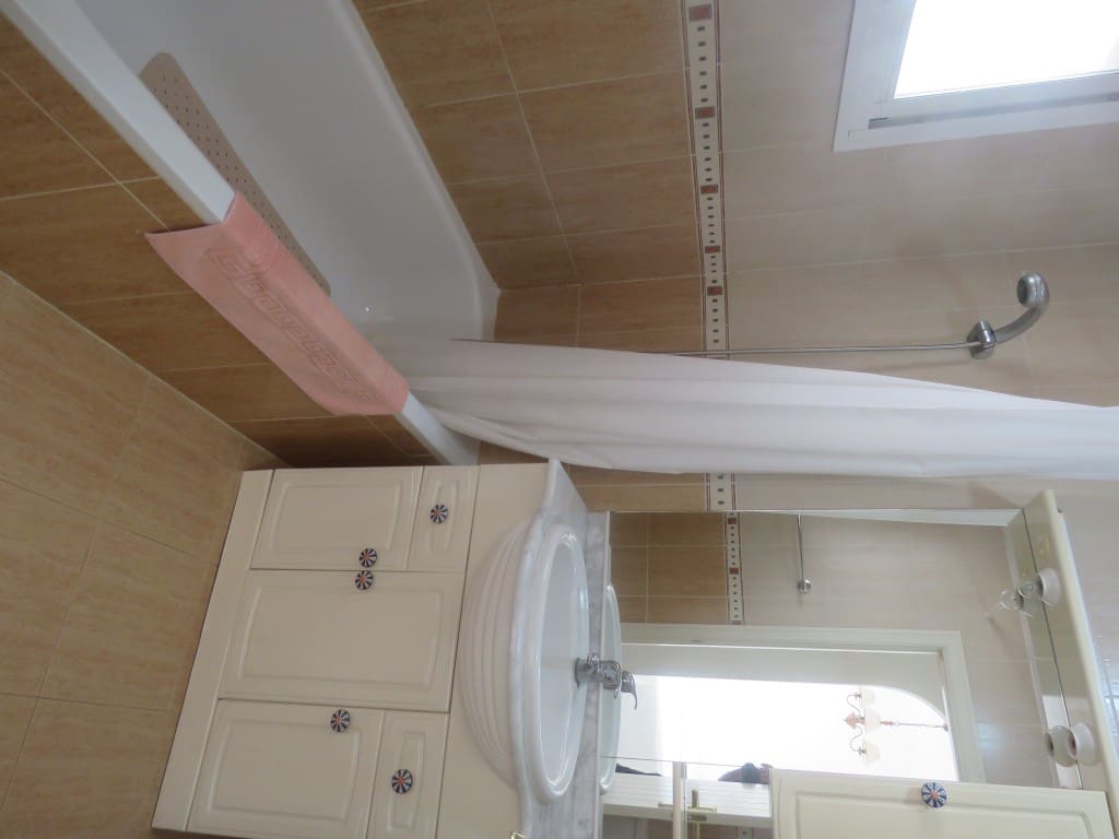 2 makuuhuone Kattohuoneisto myytävänä paikassa Calahonda mukana uima-altaan 
autotalli - 475 000 € (Ref: 9192097)