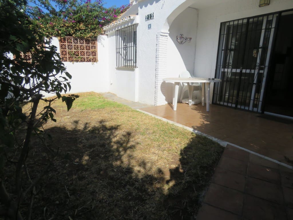 2 slaapkamer Bungalow te koop in Mijas Costa met zwembad - € 299.000 (Ref: 9200316)