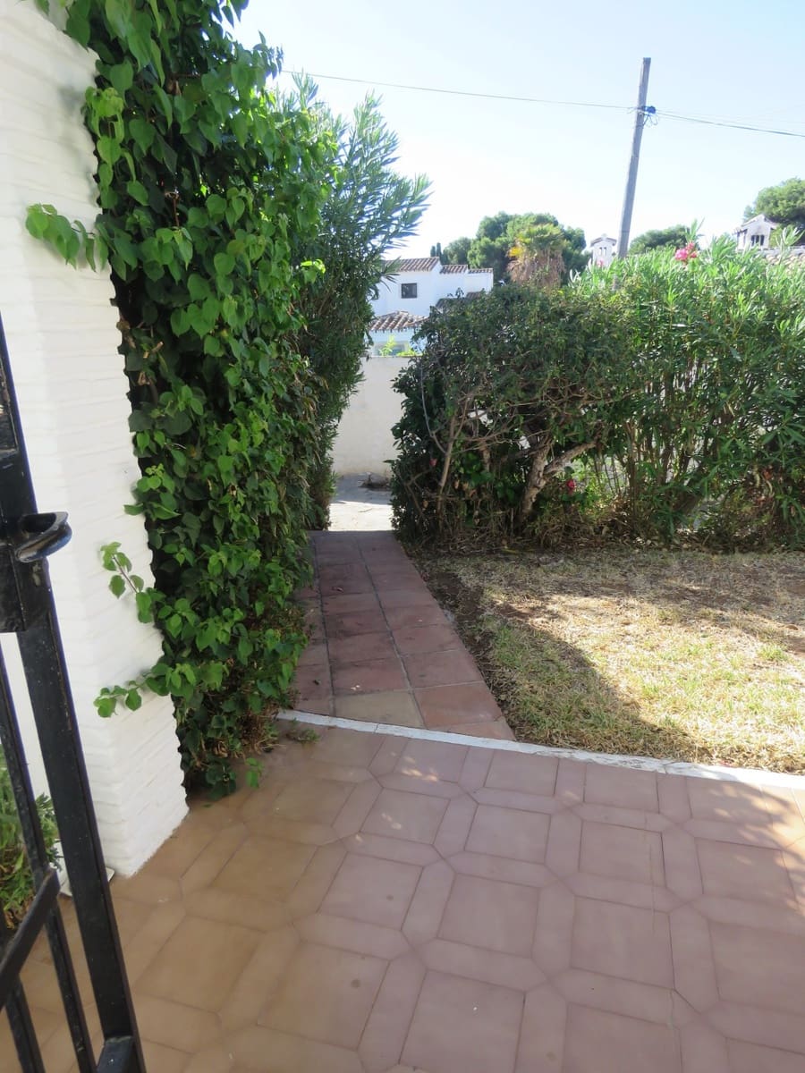 2 slaapkamer Bungalow te koop in Mijas Costa met zwembad - € 299.000 (Ref: 9200316)