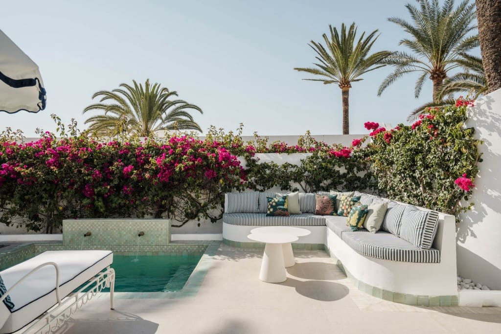 3 bedroom Semi-detached Villa for sale in Golden Mile with pool garage - € 5,995,000 (Ref: 9468020)